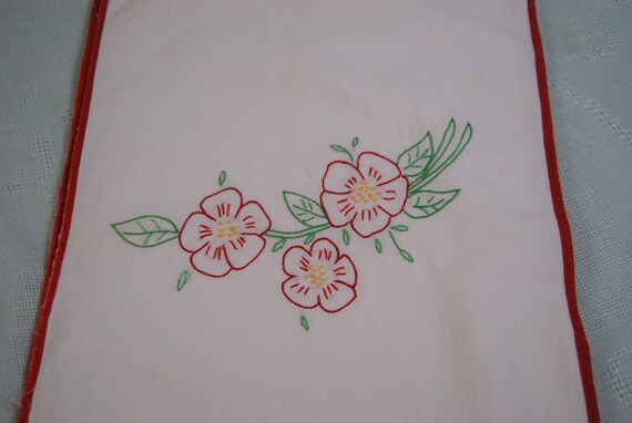 Vintage White Hand Embroidered Dress Cover c. 194… - image 10