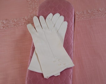 Vintage White Washable Gloves