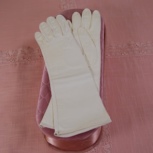 Vintage White Kidskin Leather Gloves