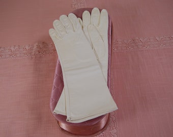 Vintage White Kidskin Leather Gloves