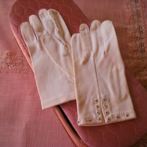 Vintage White Beaded Gloves