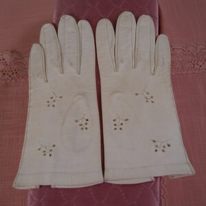 Vintage White Kidskin Leather Gloves, Set of 2 Pair image 3