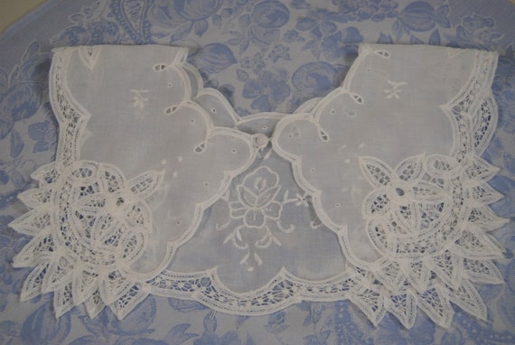 Vintage White Embroidered Battenburg Lace Collar - image 1