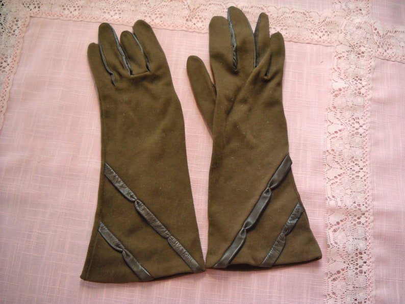 Brown Driving Gloves