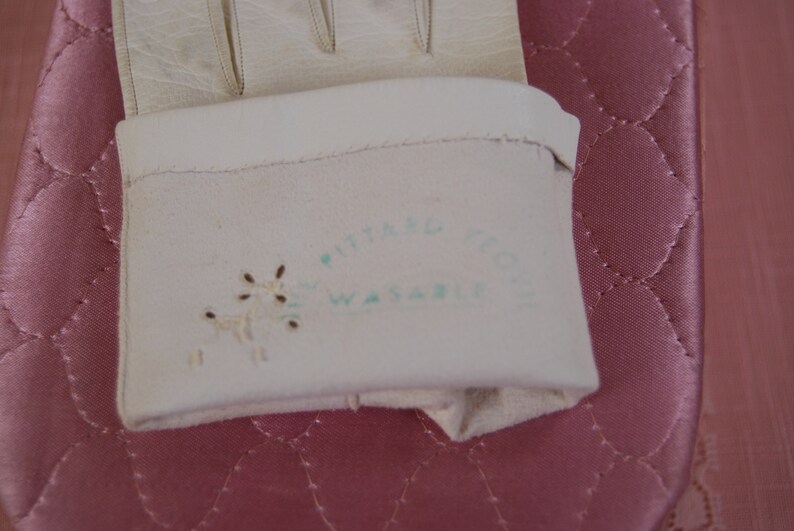 Vintage White Kidskin Leather Gloves, Set of 2 Pair image 9