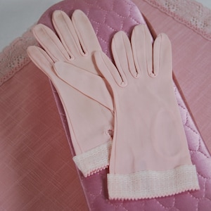 Vintage Blush Pink Wrist Length Nylon Gloves, Lace Trim
