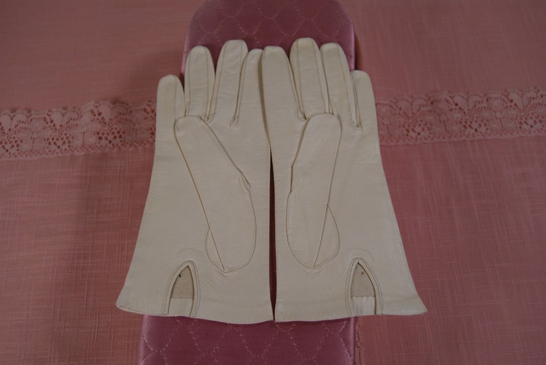 Vintage White Kidskin Leather Gloves, Set of 2 Pair image 6