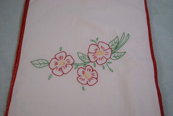 Vintage White Hand Embroidered Dress Cover c. 194… - image 4