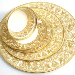 Wedgwood Florentijns goud fijn porselein set voor 8 servies 22kt gouden draken op wit Heirloom Jubileum Rustige luxe bot vintage