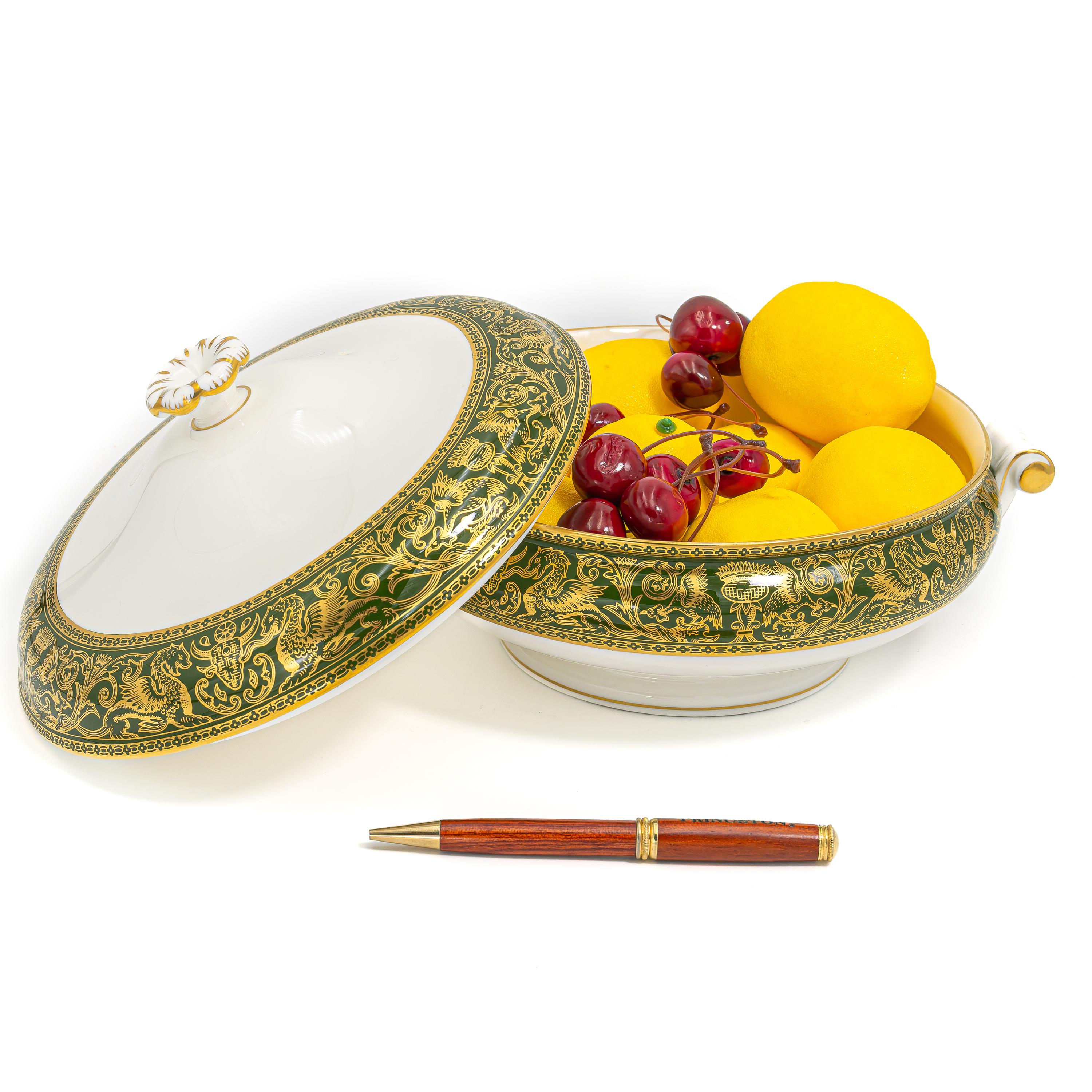 Wedgwood Florentine Green & 22kt Gold Covered Vegetable Dish