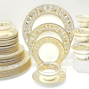 Wedgwood Florentine Gold Fine Bone China Set For 8 Dinnerware 22kt Gold Dragons On White Heirloom Anniversary Quiet Luxury Bone Vintage