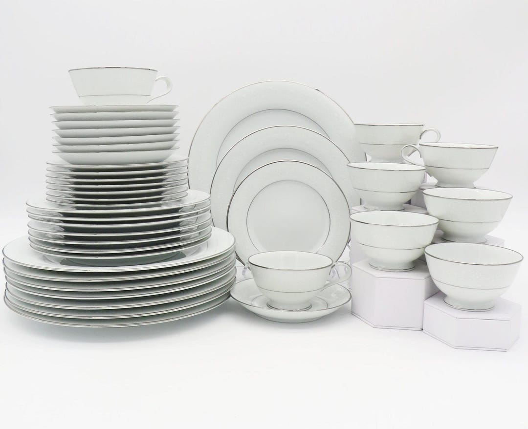 【美品】ノリタケエセックスプラチナム/ディナーセット8枚 イギリス製 美品】ノリタケエセックスプラチナム/ディナーセット8枚 イギリス製