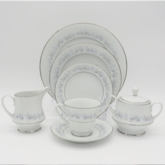 Noritake Marywood Set for 6 Guest | 32 Pieces China Set With Sugar