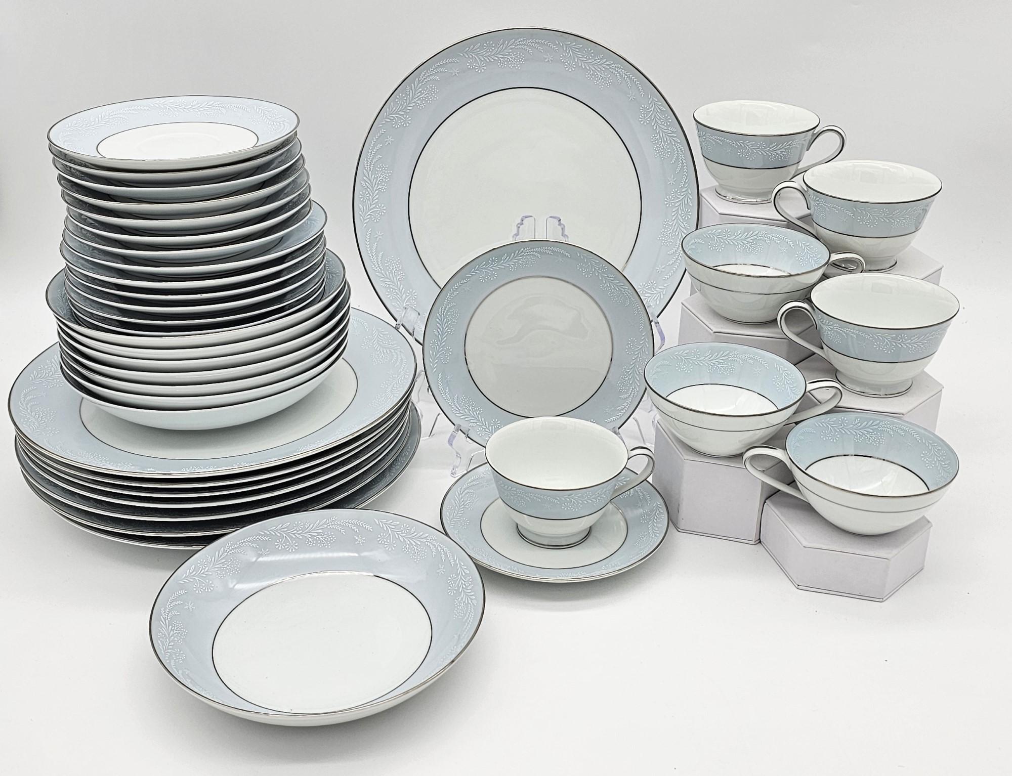 Noritake Bone China 4408 食器セット ノリタケ ローリエ 40ピース チャイナセット、8人用、ヴィンテージ