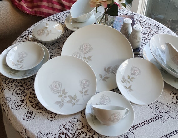 Service for 10 Noritake Edenrose 78 Piece With Hostess Service for 10 Noritake Edenrose 78 Piece With Hostess