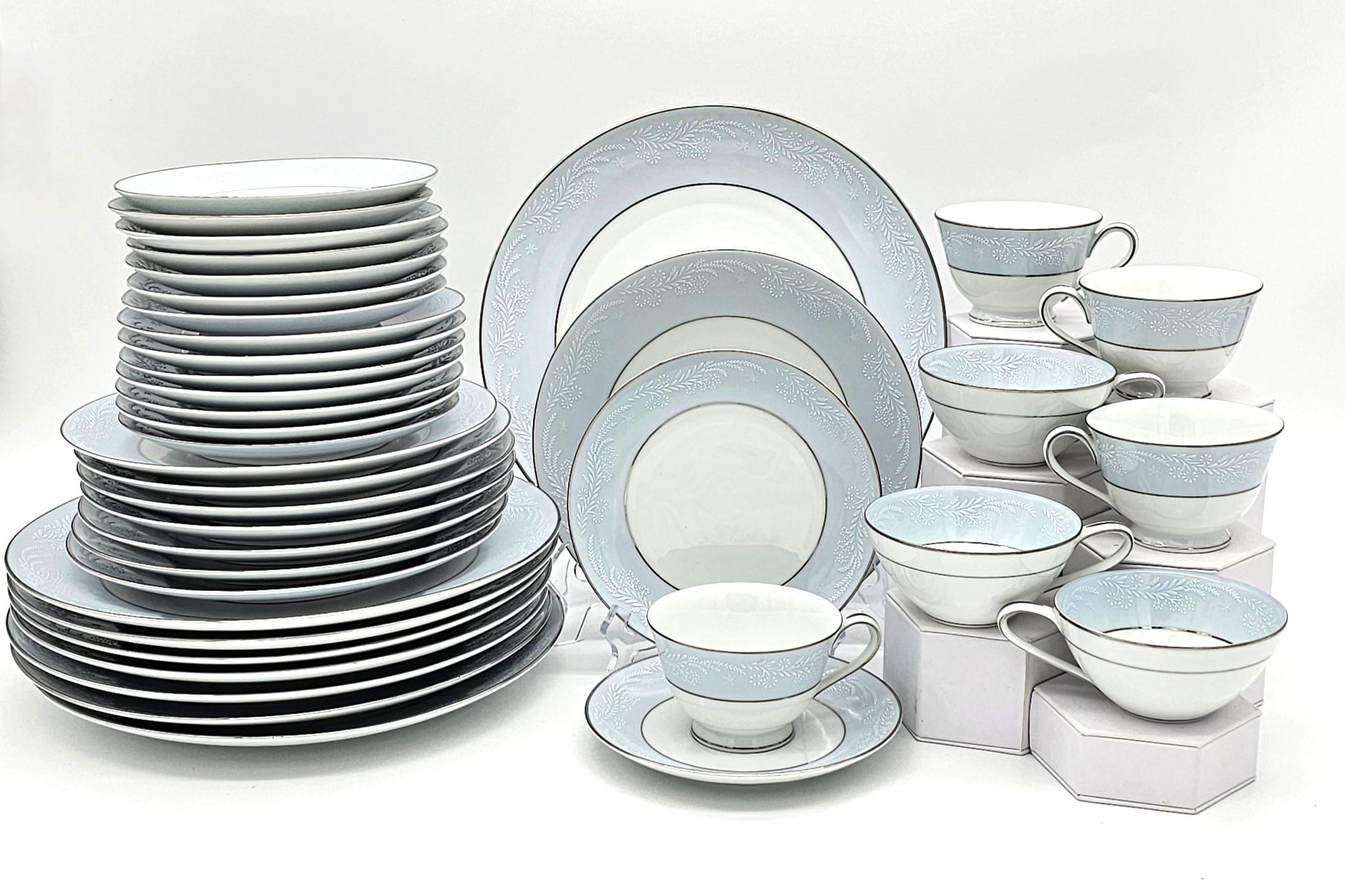 4枚セットnoritake contemporary Mediterranean Noritake Serene Garden 12-Piece Dinnerware Set, Service for 4