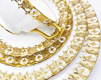 Royal Crown Derby Heraldic Gold 20-Piece Dinnerware Set, Service for 4, Vintage Fine Bone China, Made in England, Discontinued, China Set