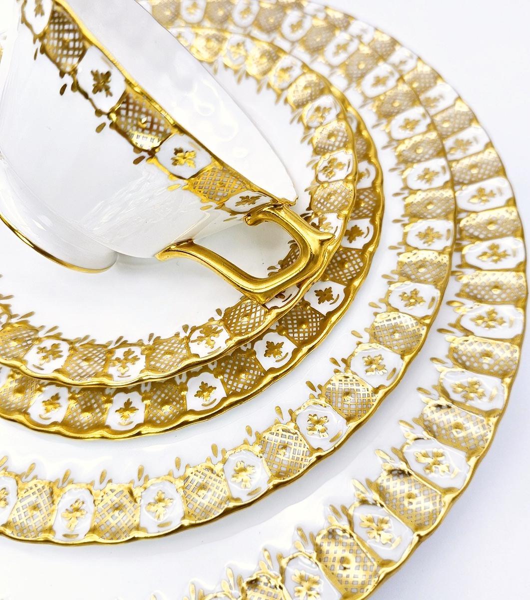 Royal Crown Derby Heraldic Gold 20-Piece Dinnerware Set, Service for 4, Vintage Fine Bone China, Made in England, Discontinued, China Set