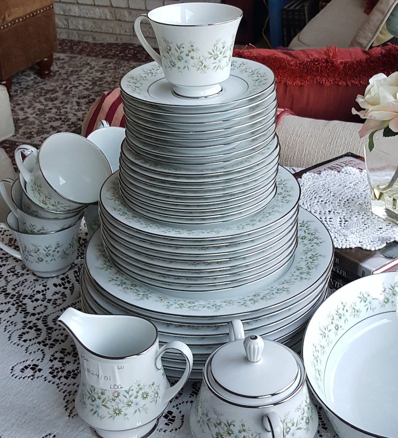 China Set for 8 Noritake Savannah Complete Dinnerware Set 45 Etsy