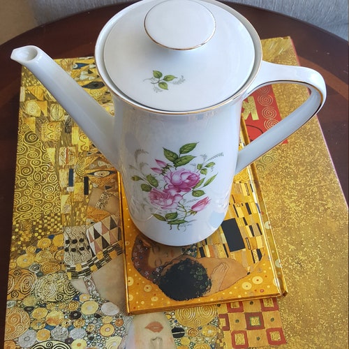 Johann Haviland shops Courtship 6 Cup Coffee or Tea Pot Bavaria Germany Beautiful Pink Flower Sprays Gold Trim Green Leaves Wedding Gift Luxury