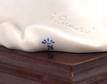 Giuseppe Armani Authentic Vintage Porcelain Figurine Small Pierrot