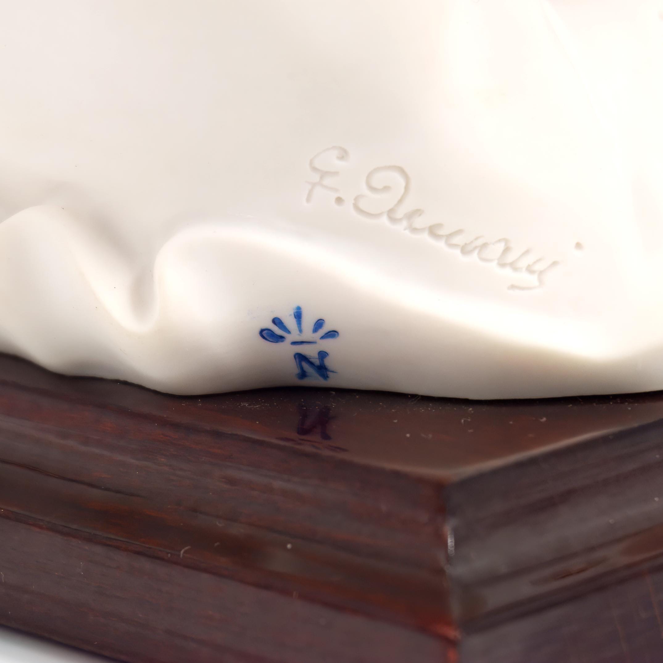Giuseppe Armani Authentic Vintage Porcelain Figurine Small Pierrot
