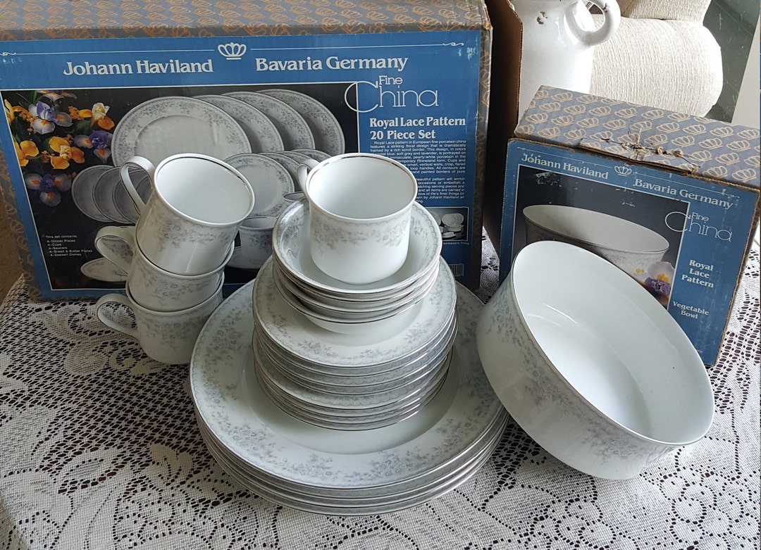 China Set for 8 Johann Haviland Royal Lace Dinnerware Set 55 Piece