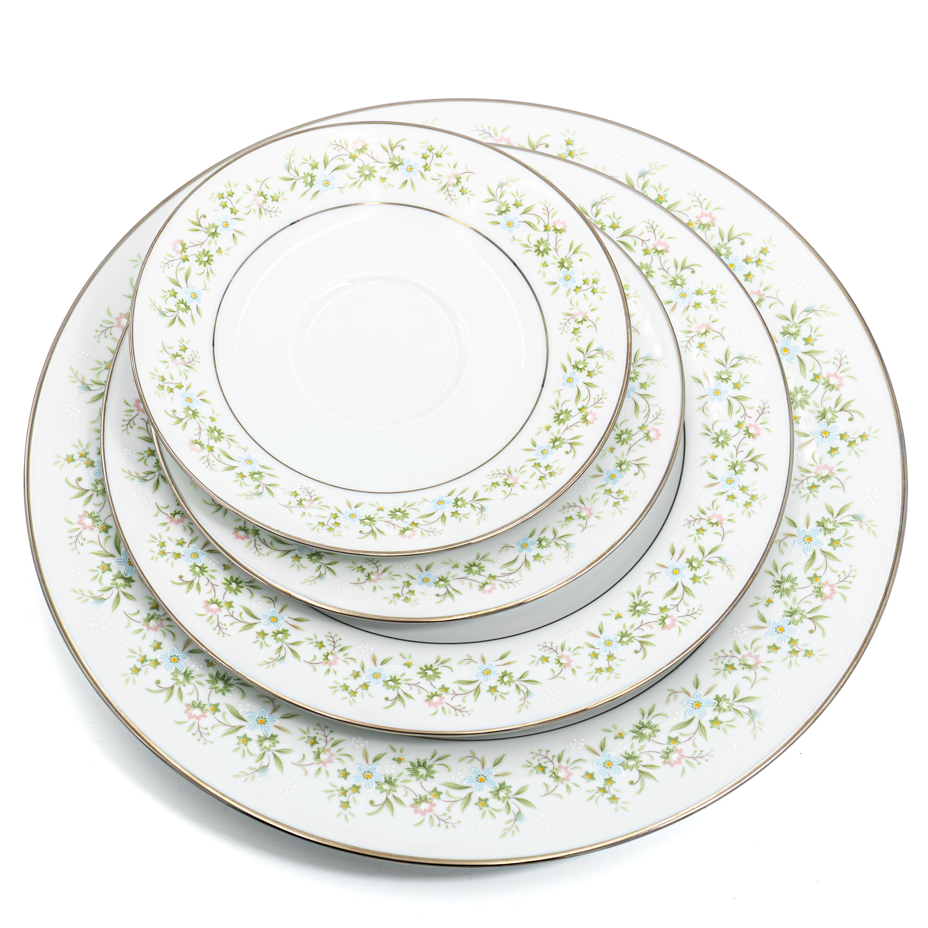 China Set for 8 Noritake Savannah Complete Dinnerware Set 45