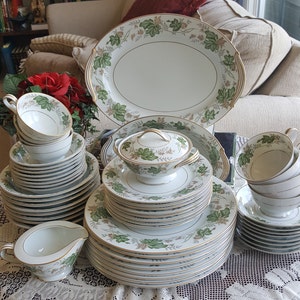 Set for 8 Noritake Daphne 53 Piece | Complete Dinnerware Set 6 Piece Setting | Hostess Set | Wedding Gift Estate Dinnerware, Thanksgiving