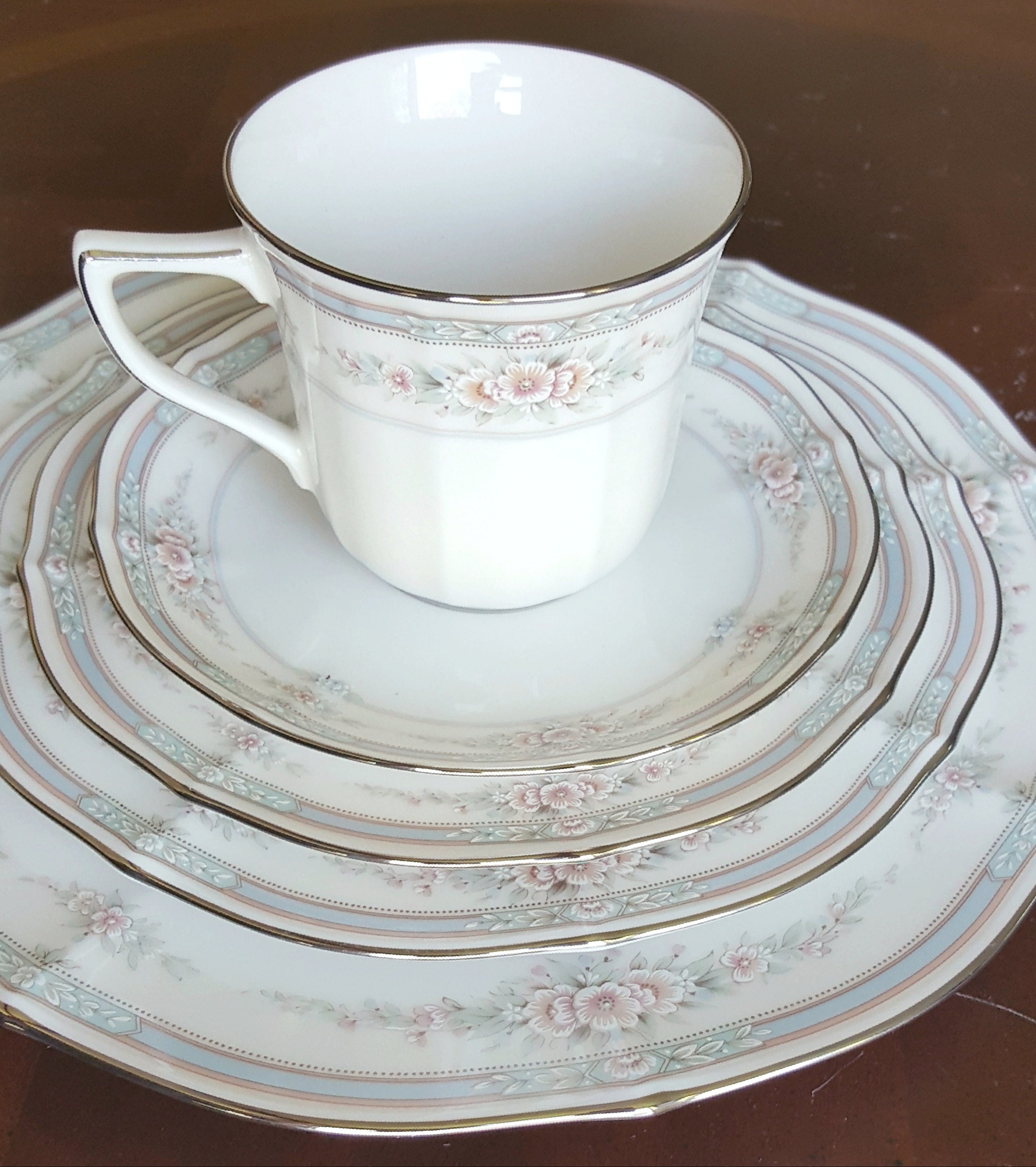 Noritake Rothschild 5 Piece Place Setting China Set Pink Blue Etsy