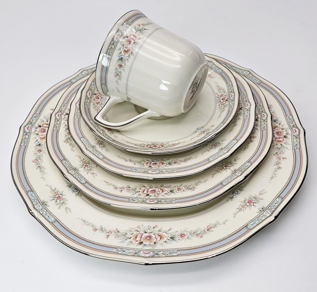 Noritake Rothschild China Set for 8 (40pc) Dinnerware Sets Vintage