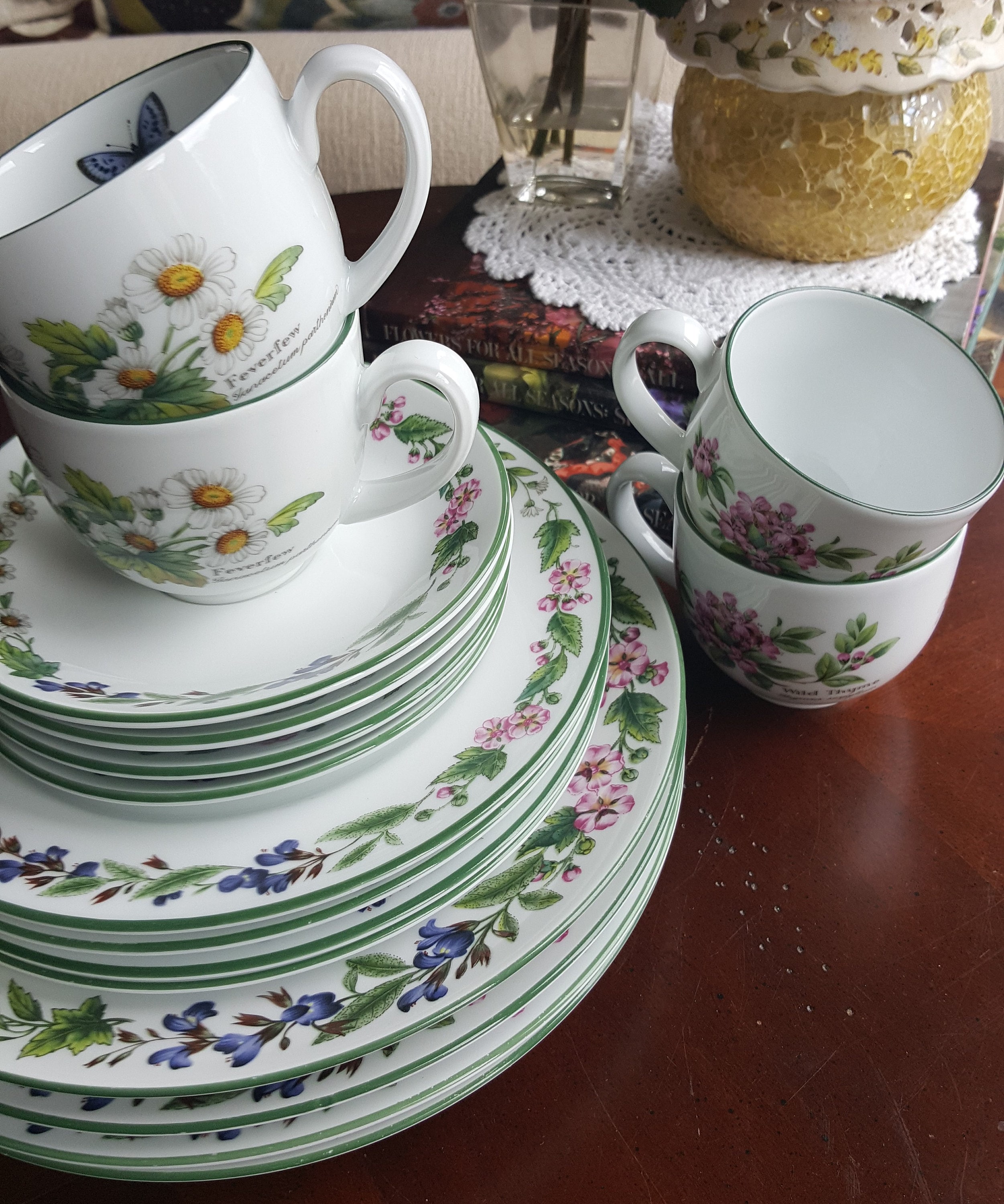 ★美品★ Worcester herbs 食器 セット 皿 カップ ソーサー ☆美品☆ Worcester herbs 食器 セット 皿 カップ ソーサー