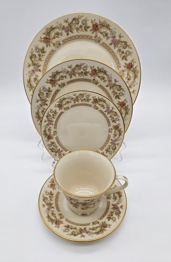 レノックス ヘルムズリー | 2人用食器 | 高級陶磁器セット | 花柄と