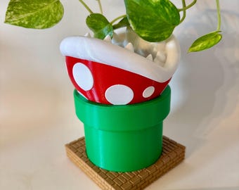 3D Printed Piranha plant planter w/ drain & tray