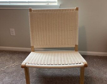 Cream easy lounge chair