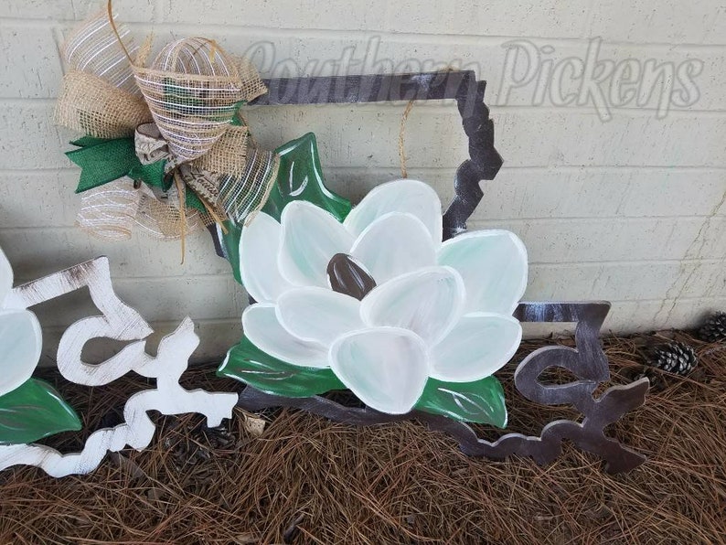 Louisiana Frame Magnolia Door Hanger