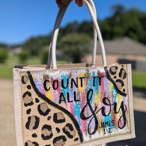 Handbemalte Leopardenmuster-Einkaufstasche - Bibel-Vers „Count It All Joy“ - Jakobus 1: 2 - Christliches Geschenk für Frauen - Schrift-Tasche - Glaubens-Tasche