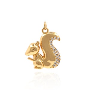 Colgante de ardilla rellena de oro de 18 quilates, colgante de animal, colgante de ardilla de Micropavé CZ, colgante de animal salvaje, suministros de joyería DIY, 21,6*17,3*2,7mm