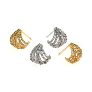 Micropavé driehoekige oorbellen, geometrische oorbellen, 18K gold filled driehoekoorbellen, oorbellen met zirkonia, minimalistische stekers, 12 x 12 x 7,5 mm
