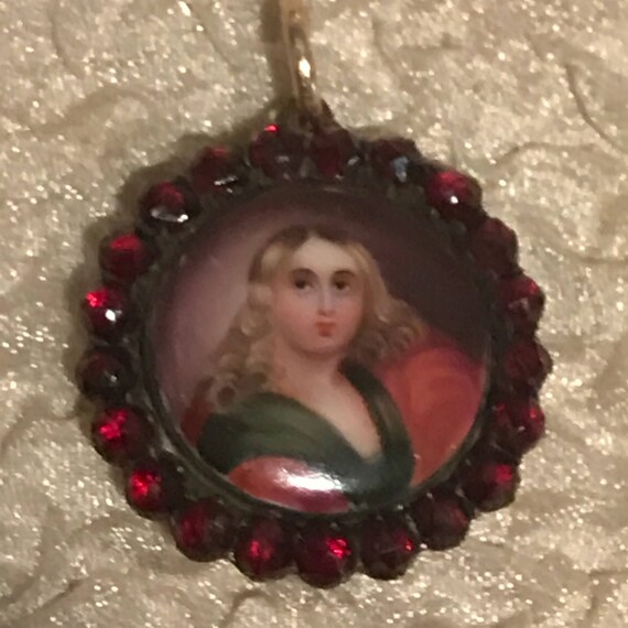 Fine Victorian bohemian garnet 9 ct gold miniature