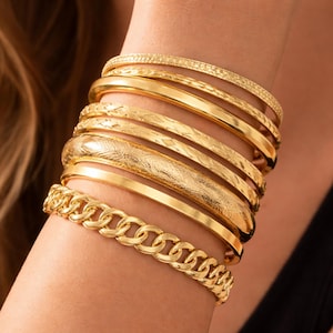 Zestaw 10 złotych bransoletek: bransoletki boho do łączenia w stosy, materiał miedziany