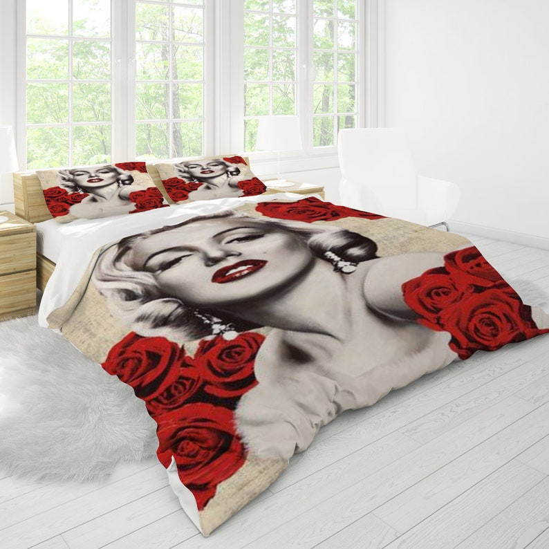 Marilyn Monroe 'Roses' 3  Piece Duvet Cover and Pillow Case Set - with Quilt Option! 
