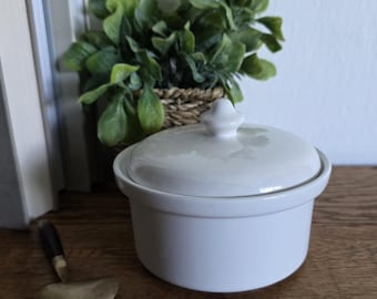 Pojemnik z białej kamionki w stylu vintage, francuskim, wiejskim, z pokrywką, na cukier, herbatę i galaretkę