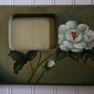 Handpainted Country Cottage Flower Floral Wood Wooden Green Picture Frame