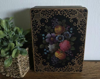 Caja de almacenamiento metálica vintage estilo casa de campo francesa con estampado floral, fabricada en Inglaterra.