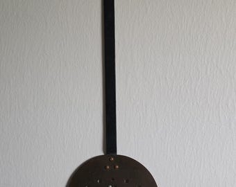 Colador/espumadera ranurado de hierro forjado a mano, cobre o latón, estilo rústico/primitivo antiguo de granja, con diseño de estrella.