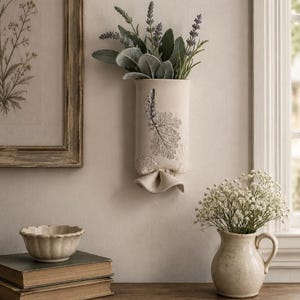 裸婦１　アート　美術品　信楽焼　壁掛け BURK'ART 粘土陶器 押し花/花柄 壁掛けポケット花瓶（サイン入り