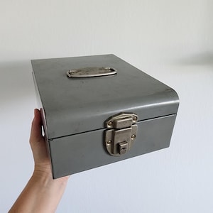 Vintage USA Excelsior Stamford Conn Nu-Craft Gray Metal File Locking Storage Industrial Box - No Key