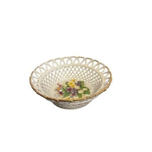 Bol floral de porcelana calada Iris Cluj-Napoca Rumania con borde dorado