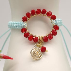 Gewebtes Armband mit Kristallen, geflochtenes verstellbares Armband mit Rosenblume, Seilarmband für Frauen, Boho handgemachtes Perlenarmband, Geschenk für sie